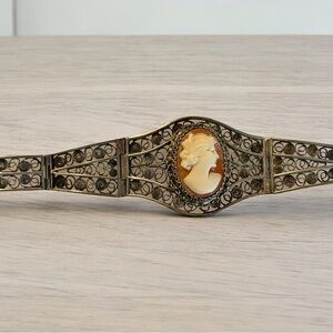 Filagreed Cameo Vintage Bracelet, ❤️Host Pick❤️ Delicate and Dainty!